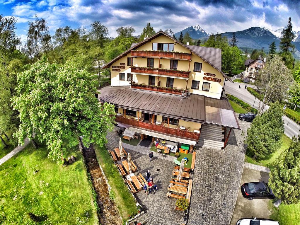 Penzion Slalom ตาตรันสกา ลอมนีจา ภายนอก รูปภาพ